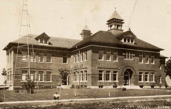 Scottville High School (newer photo)